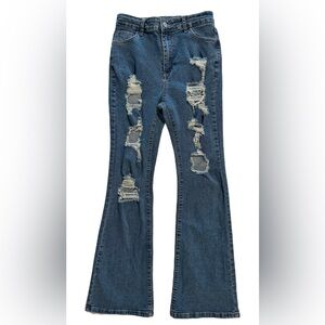 Women’s NWOT SHEIN distressed flare jeans size petite M